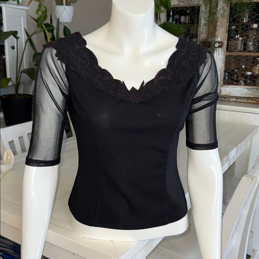 Neuva Elegant Black Lace Trim fitted Top